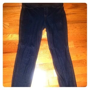 Skinny denim leggings. Cotton material.